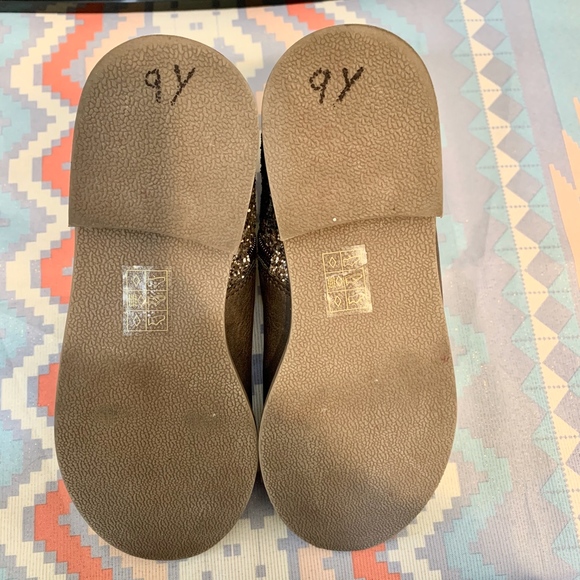 DUNNES | Vegan Faux Leather Glitter Festival Boho Zip Ankle Booties - Picture 8 of 9